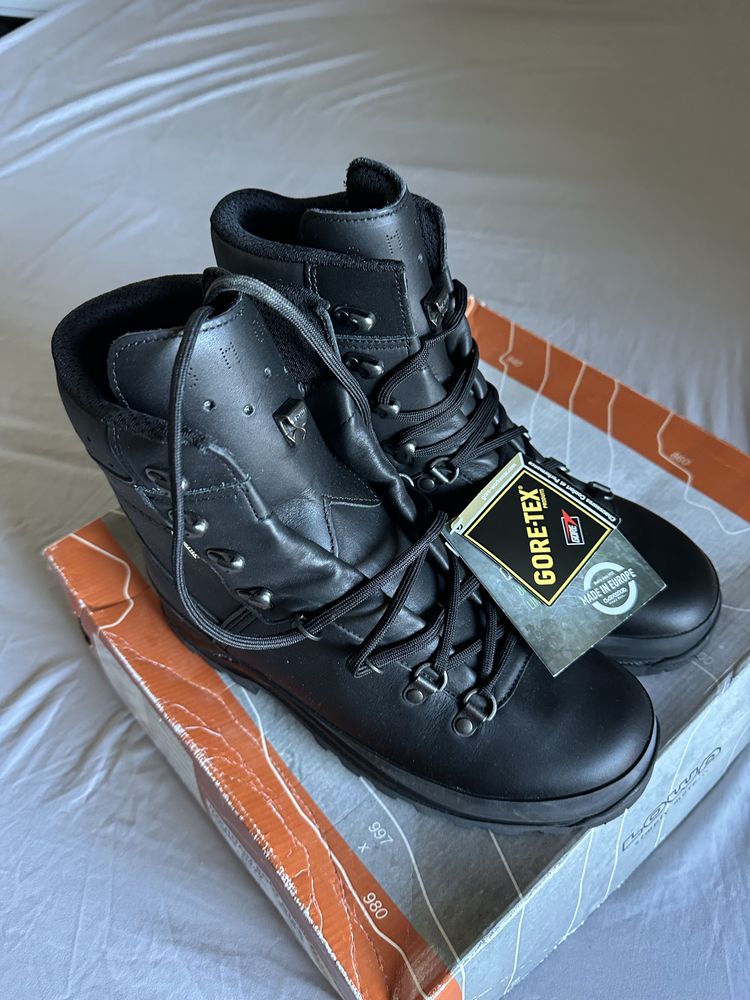 Buty Lowa MOUNTAIN BOOT GTX  czarne r 42  gore-tex