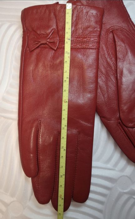 Женские кожаные перчатки