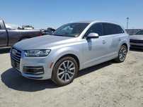 Audi Q7 Napęd Quattro zapewniający pewność w każdych warunkach