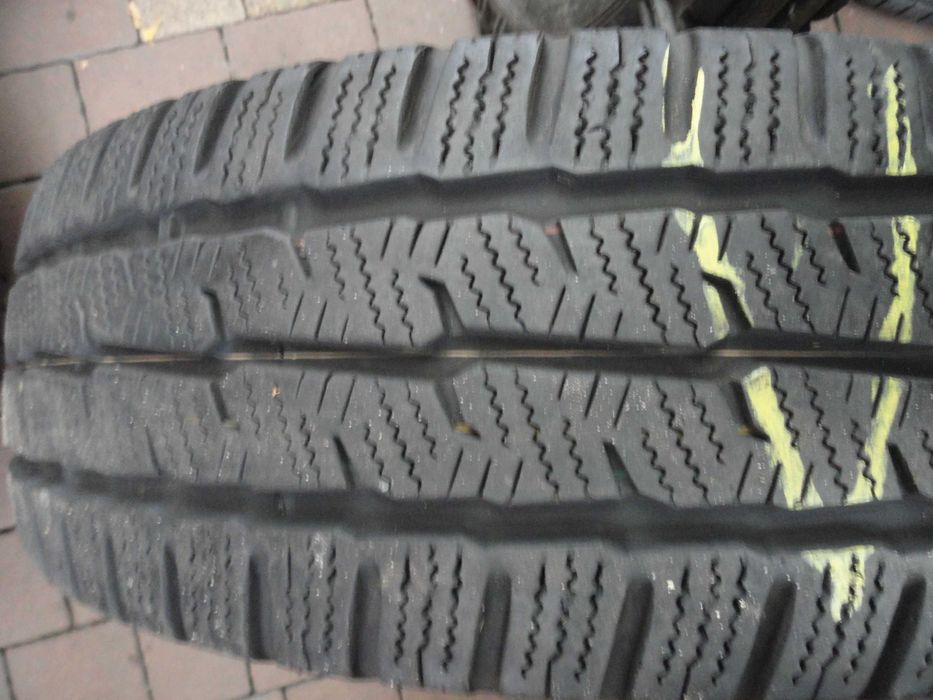 215/70R15C Toyo Komplet 4 sztuki ZIMA