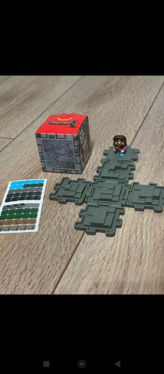 2 szare bloki Minecraft Mc Donald's