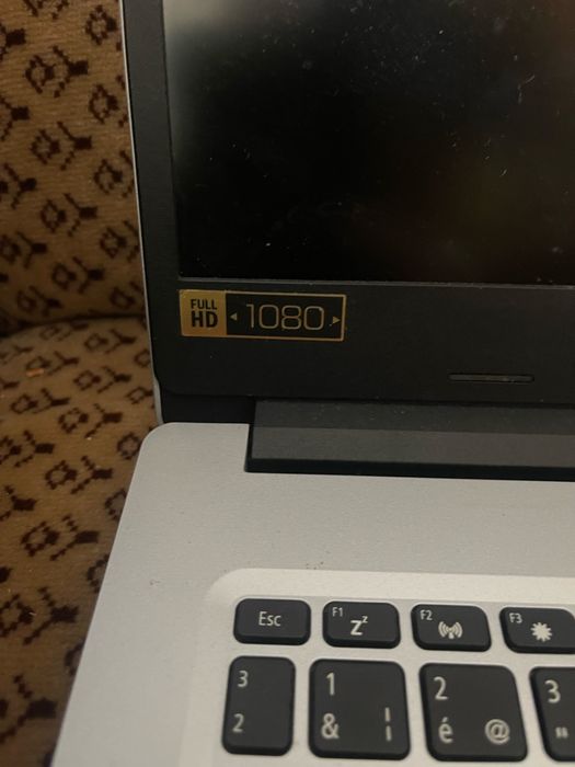 portatil acer aspire 1 serie A114 full HD 1080 leia a descriçao