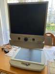 Powiększalnik stacjonarny Merlin LCD Deskop Video Magnifier