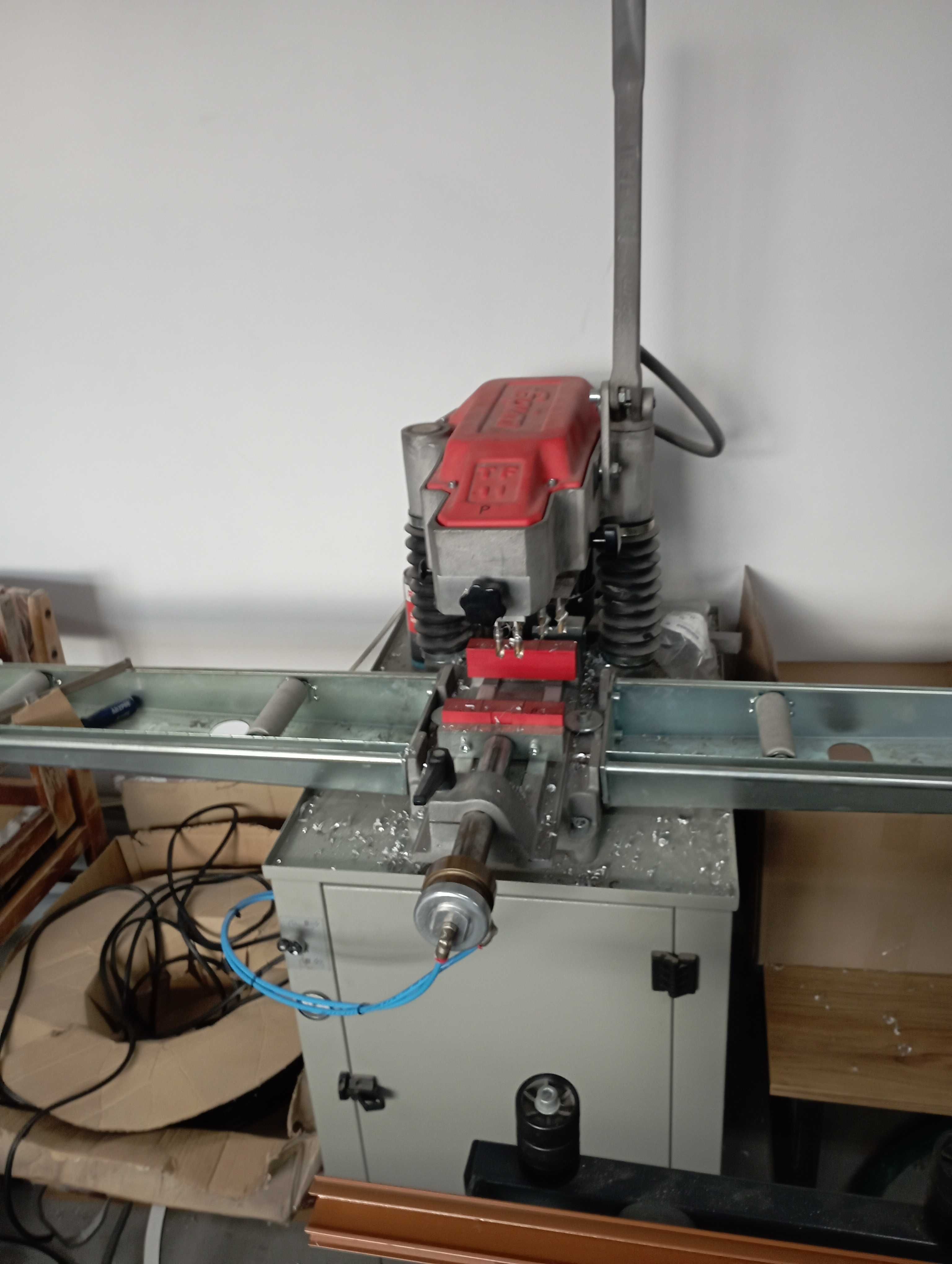 Maszyny do produkcji stolarki aluminiowej okna drzwi aluminiowe