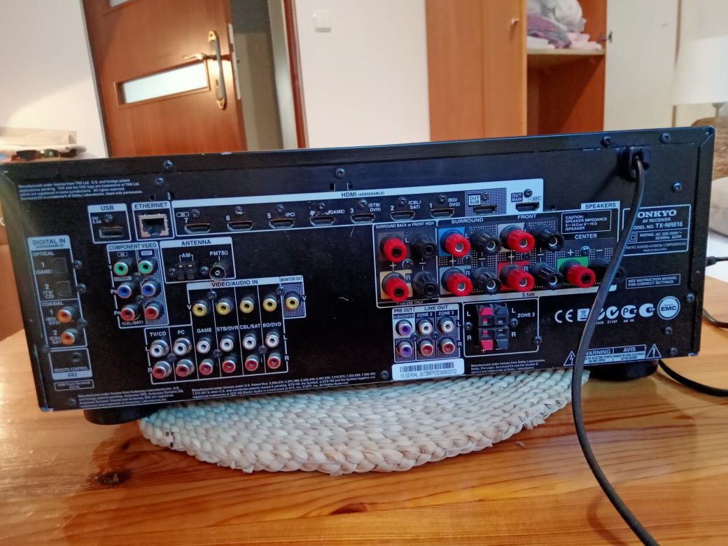 Potężny amplituner Onkyo TX NR 616