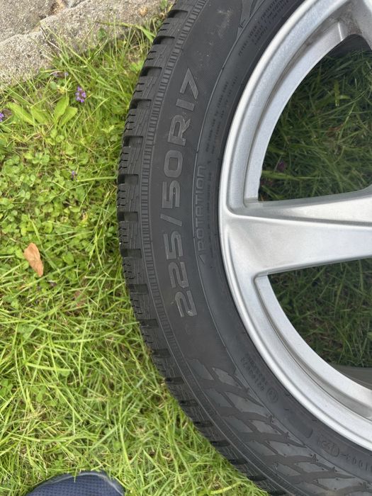 Koła Honda Accord VIII Opony zimowe 225/50/17 czujniki ciśnienia