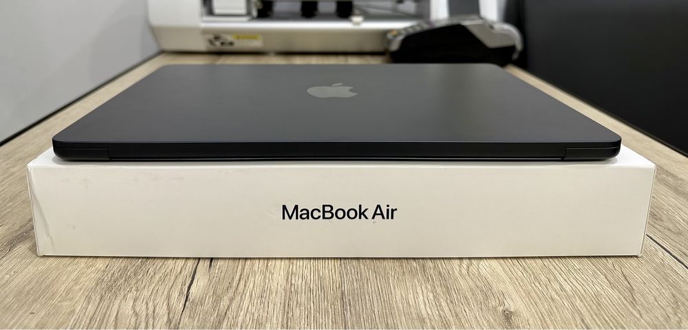 Apple MacBook Air 13" 2022 M2 8/256 Midnight МАГАЗИН ГАРАНТІЯ 950$