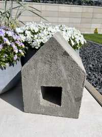DIY Domek z betonu, ozdoba na ogród