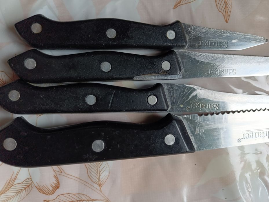 Ножі кухонні з підставкою