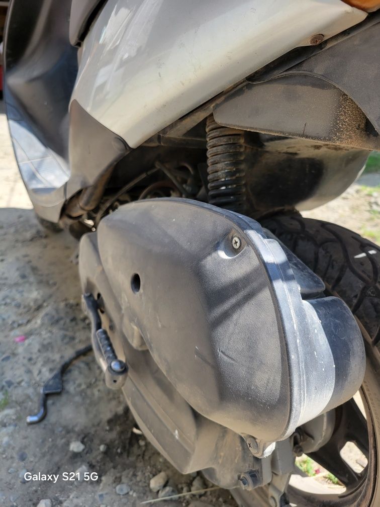 Suzuki lets 2 new