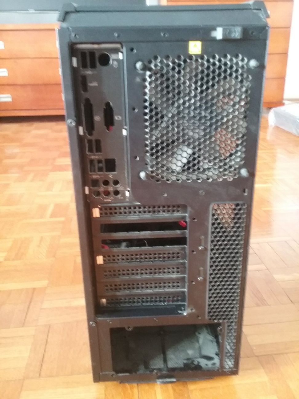 Obudowa pc lenovo