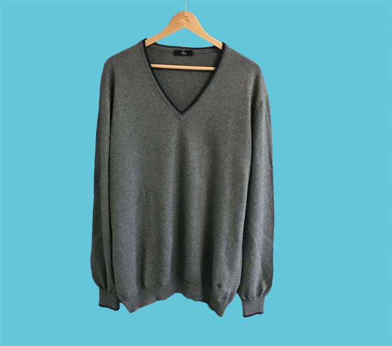 Пуловери Fay