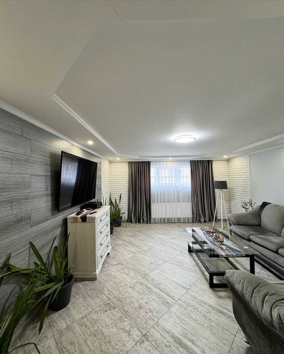 Ексклюзив від DOM-X продається будинок в центрі міста