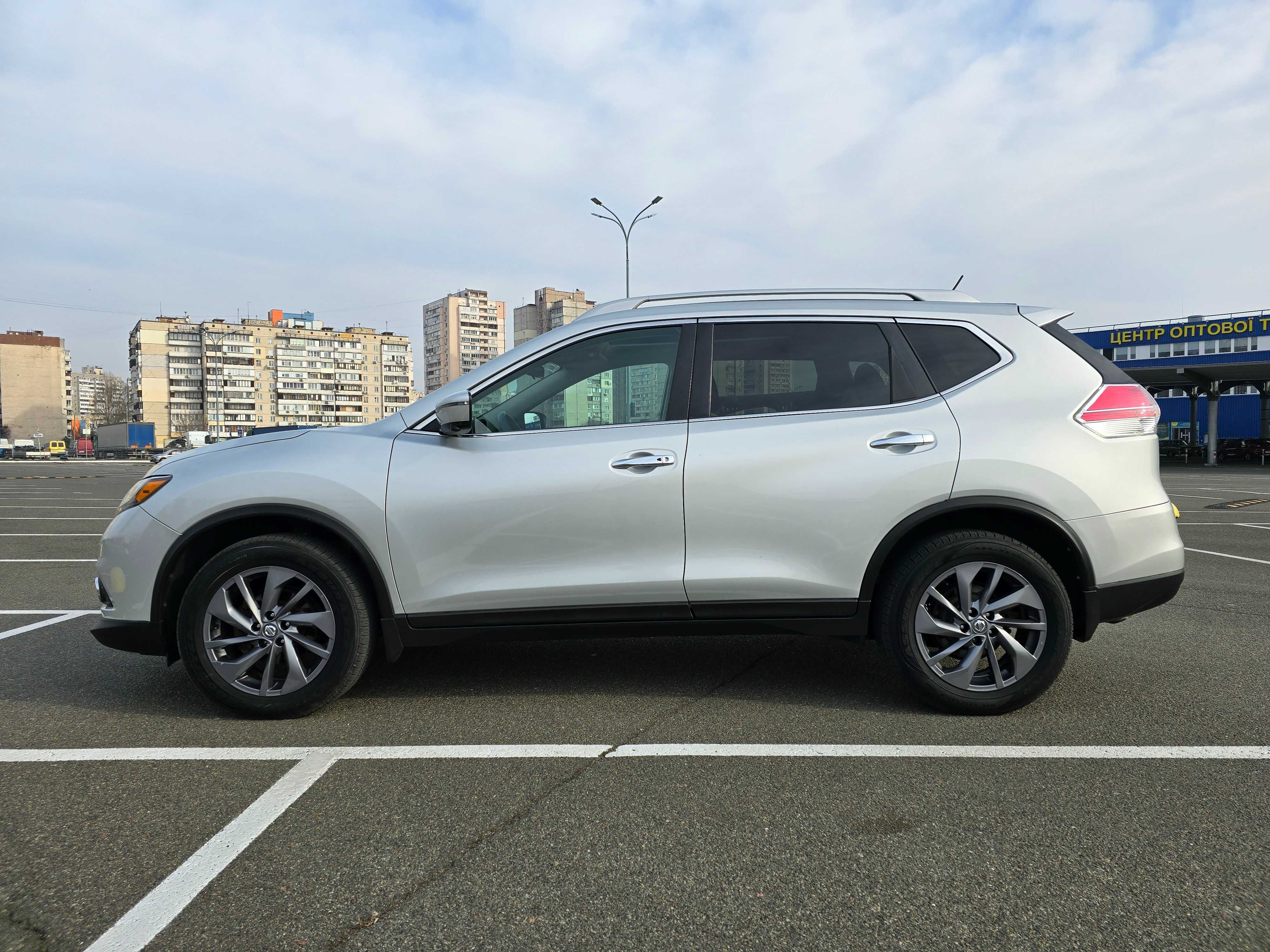 Продам Nissan Rogue 2016 SL повний привід.
Максимальна комплектація.