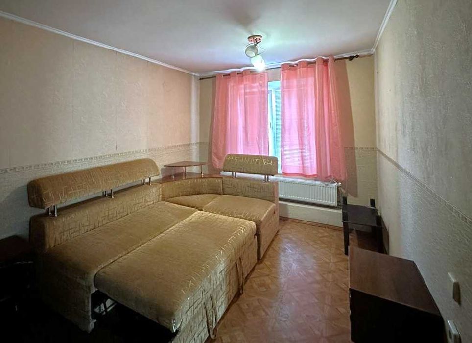 Гарна однокімнатна квартира в центрі Корабельного! Оренда!