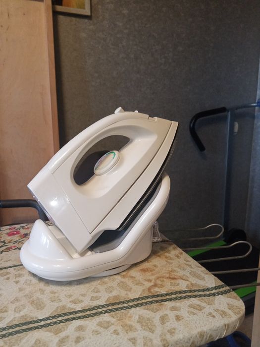 Продам праску безпроводну