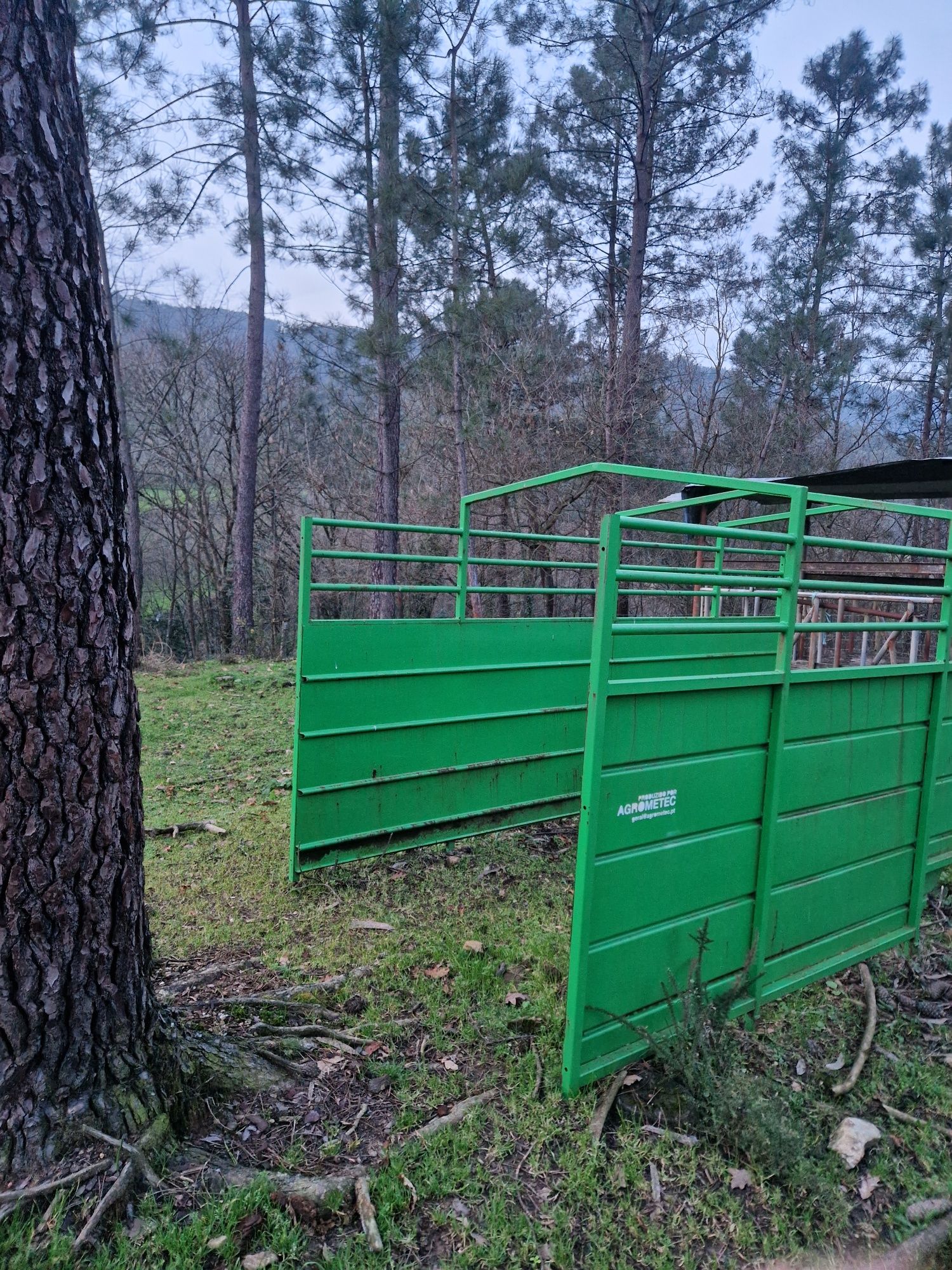 Reboque agricola para tasporte de animais