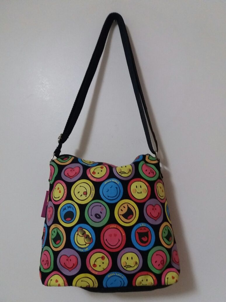 Bolsa / Mala colorida marca Smiley World