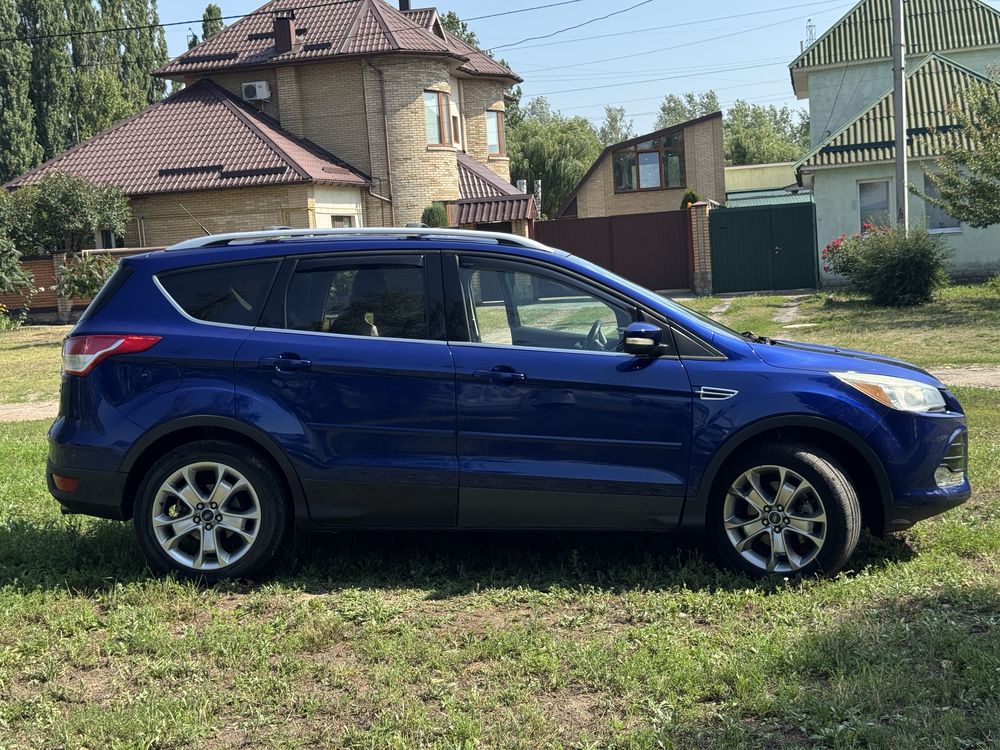 Ford Escape 2.0 EcoBoost SEL • Повний привід • Панорама • Шкіра • Syng