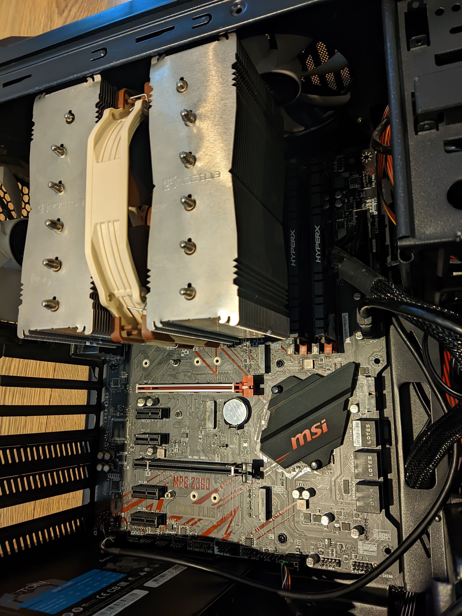 Продаю комплект i9 9900, MSI Z390,  16 gb ddr4 4000mhz, Noctua NH-D15S