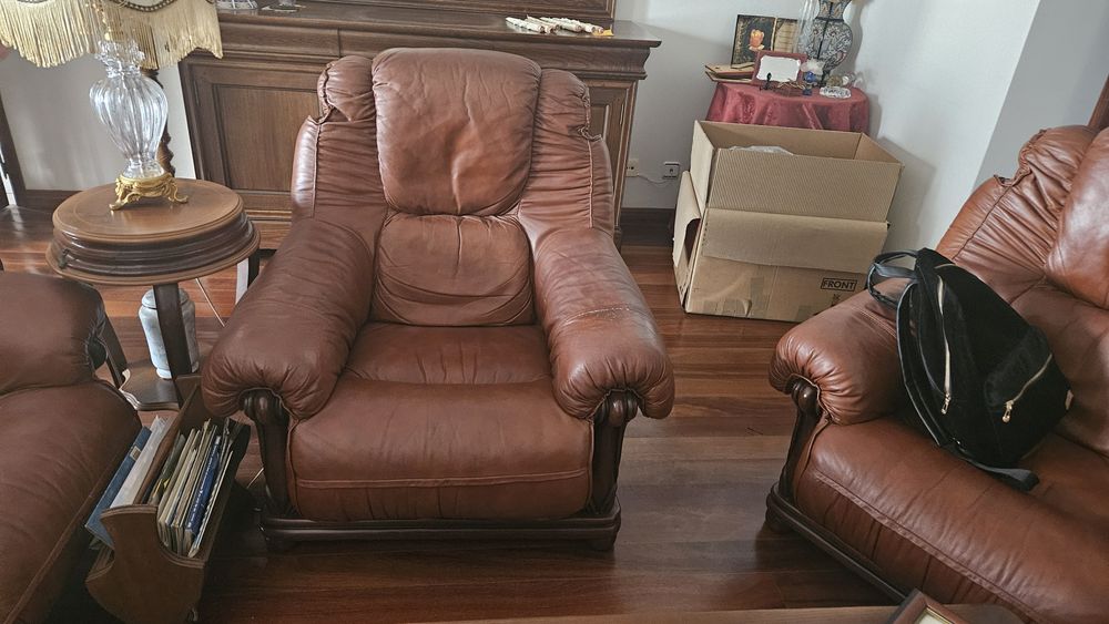 Sofás em Pele de excelente qualidade.