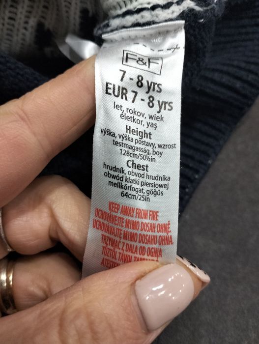 Sweterek świąteczny 122/128 Boże Narodzenie