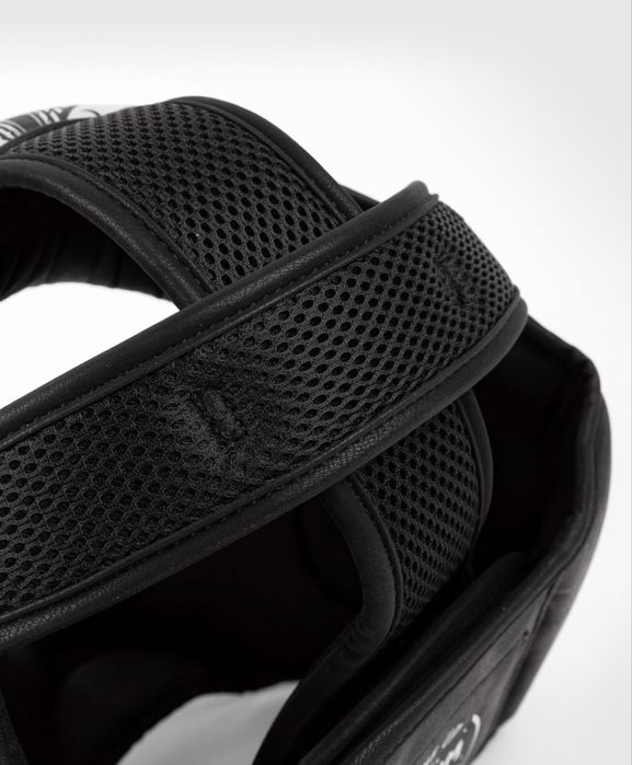 шлем тренеровочний venum