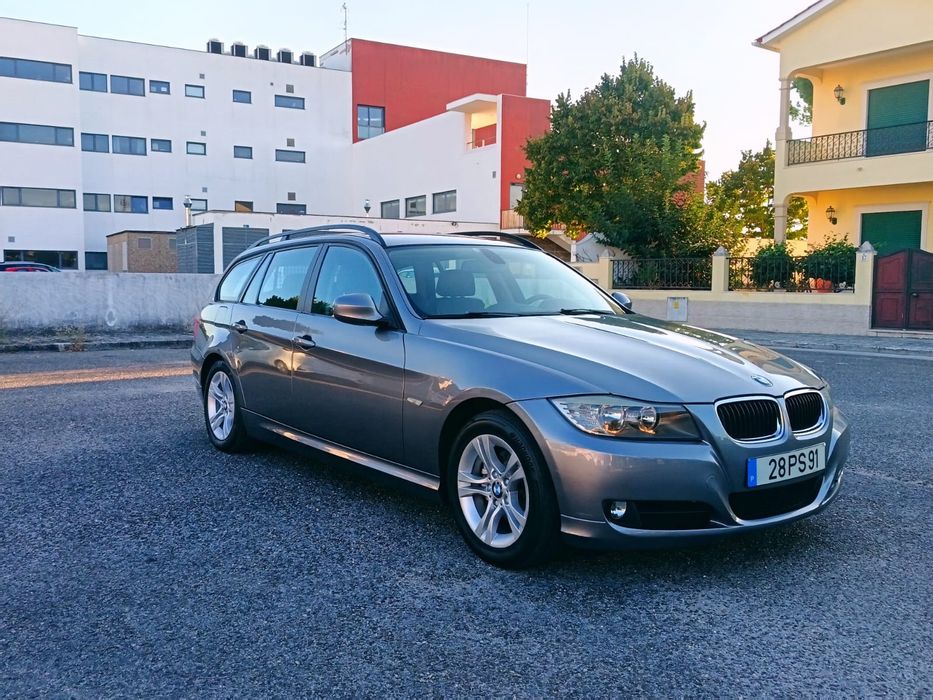 Bmw 320d touring LCI com navegação de 2011 impecável aceito retoma