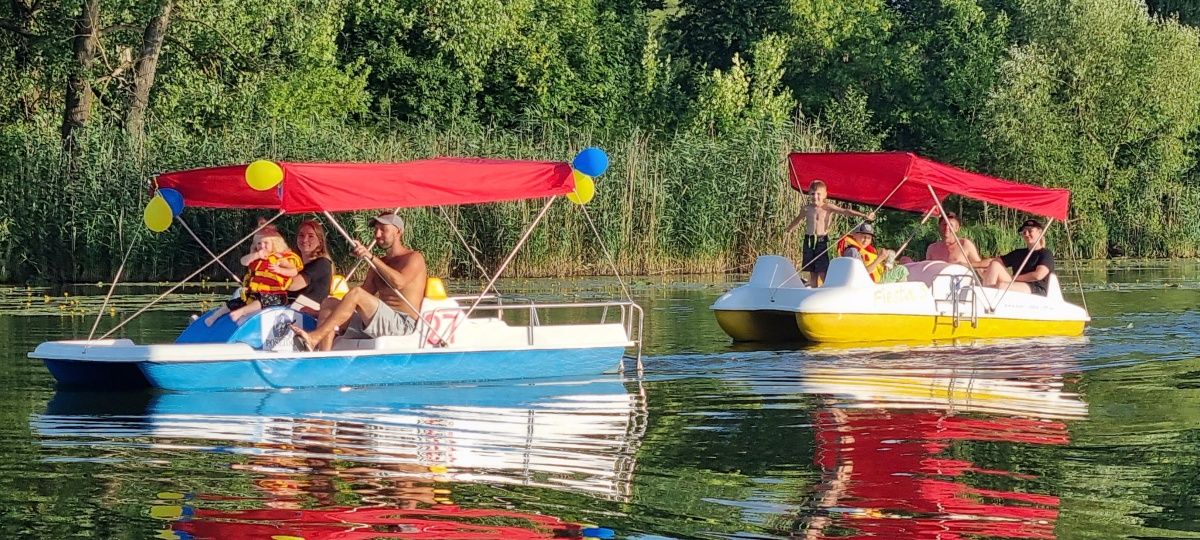 Катамарани ,водний велосипед