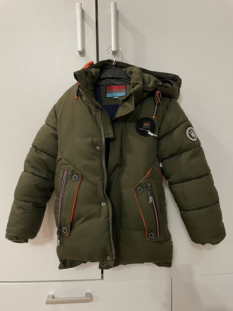 Куртка зимова для хлопчика на 6 р, 116 см