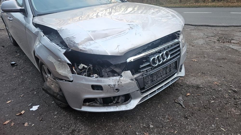 Audi A4 Avant B8 2.0TDI 170km- uszkodzone