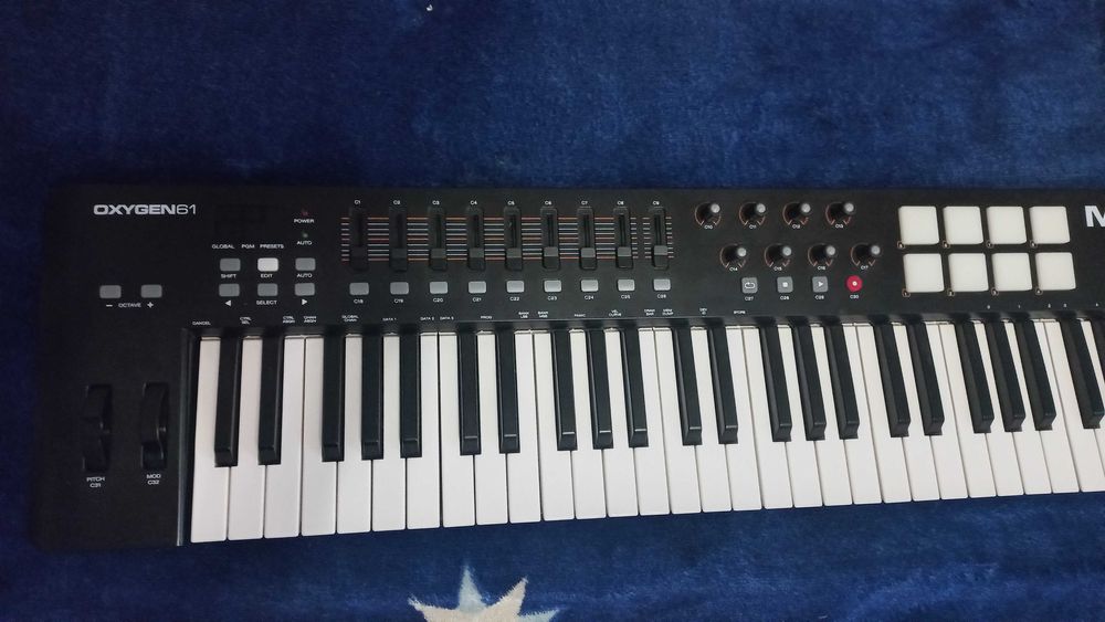 MIDI-клавіатура M-Audio Oxygen 61 MKIV