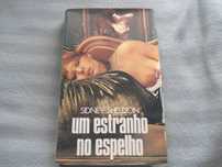 Um estranho no espelho de Sidney Sheldon