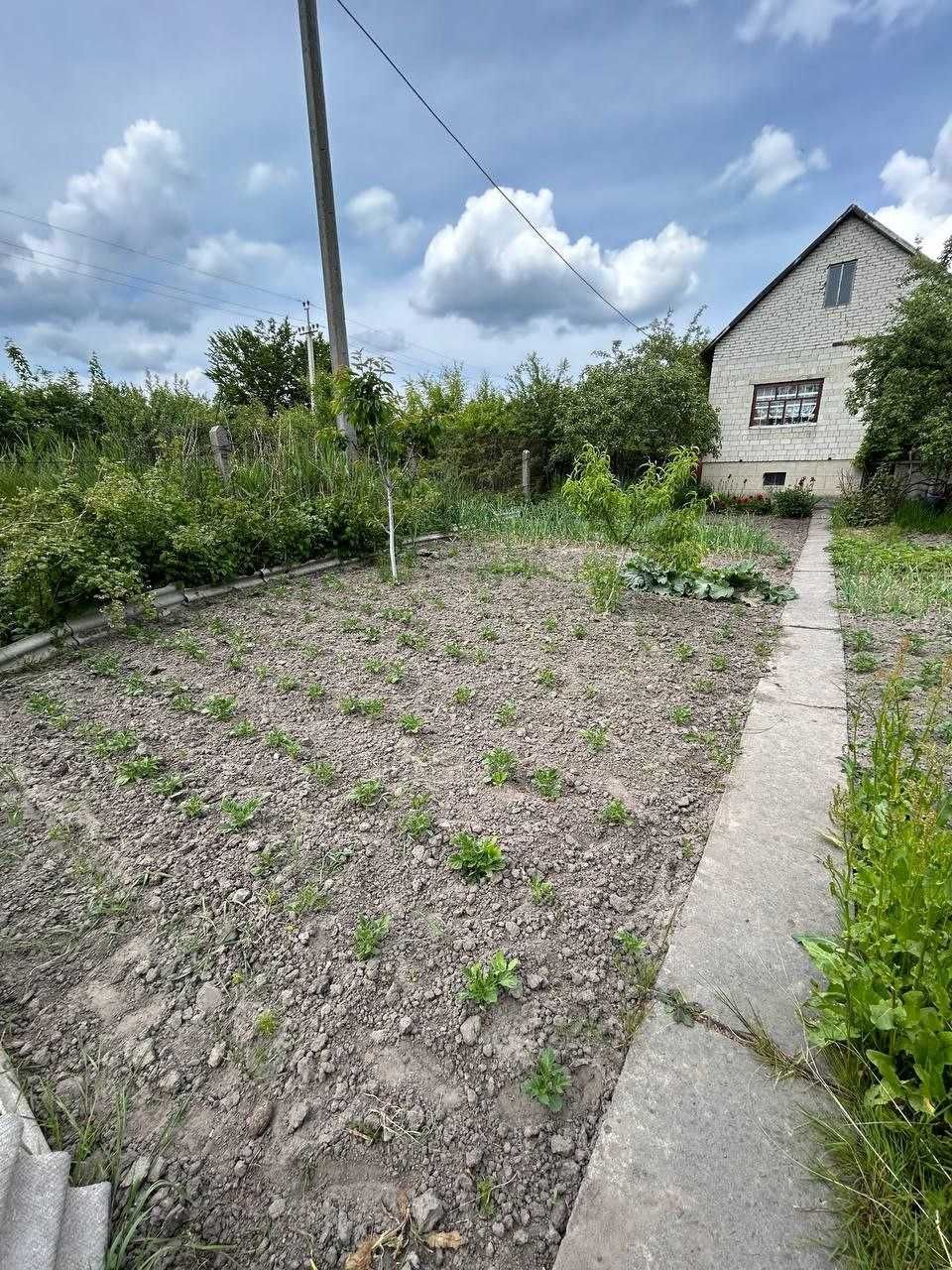 Продаж будинку(дача)  по вул.Авіаційна