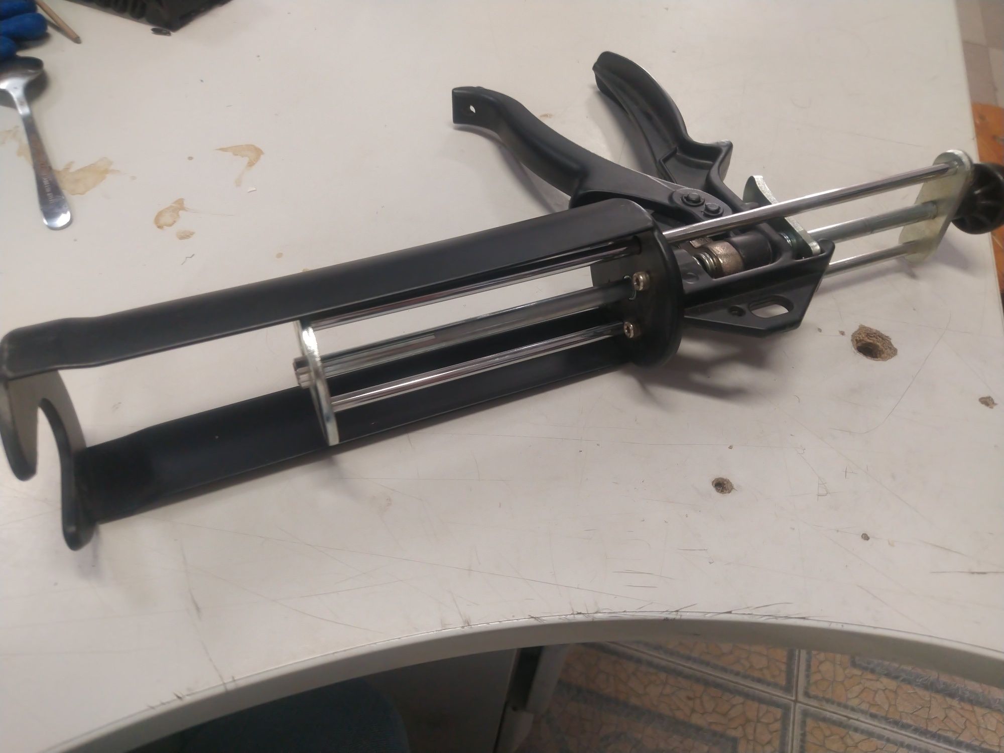 Wyciskacz Pistolet do mas i kotew chemicznych