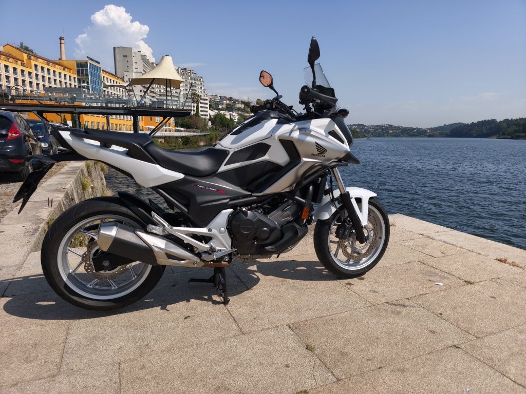 Honda NC750X, em excelente estado