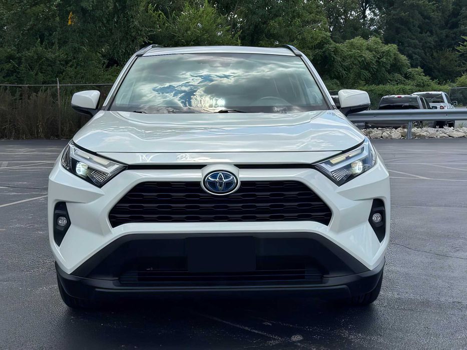 Toyota RAV4      2022