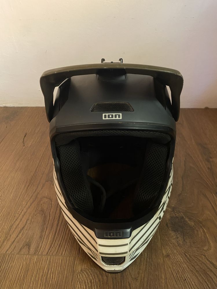 Capacete downhill/Enduro ION Scrub AMP tam. M