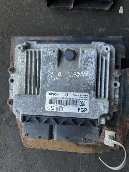 ЕБУ Блок управління двигуном Опель Зафіра Б Астра Аш 1.9 дизель мозги