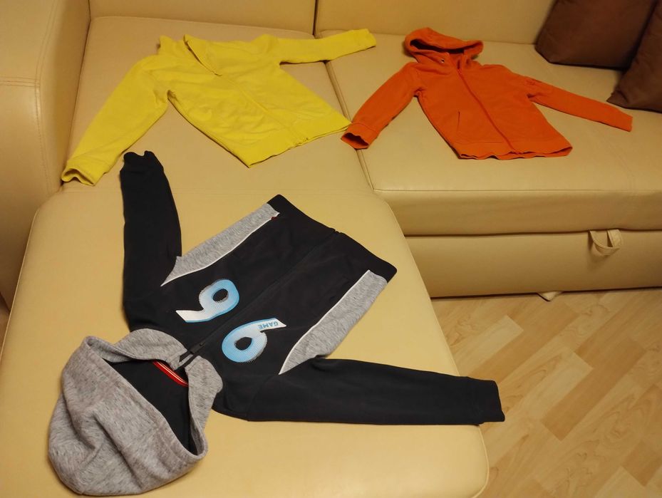 Bluzy dziecięce i koszulki długi rekaw rozm. 116