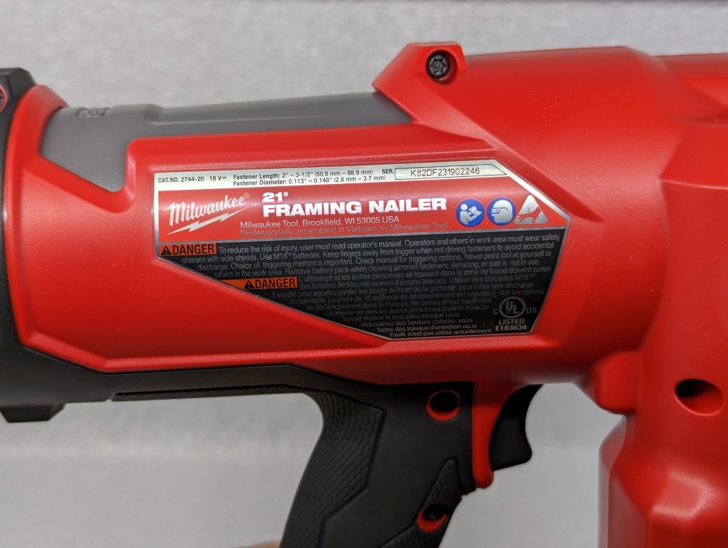 Milwaukee M18 2744-20 Акумуляторний нейлер 21° 50-90mm (FFN21-0)