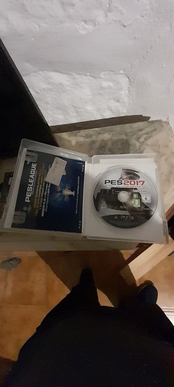 Vendo ps3 com jogos só hoje