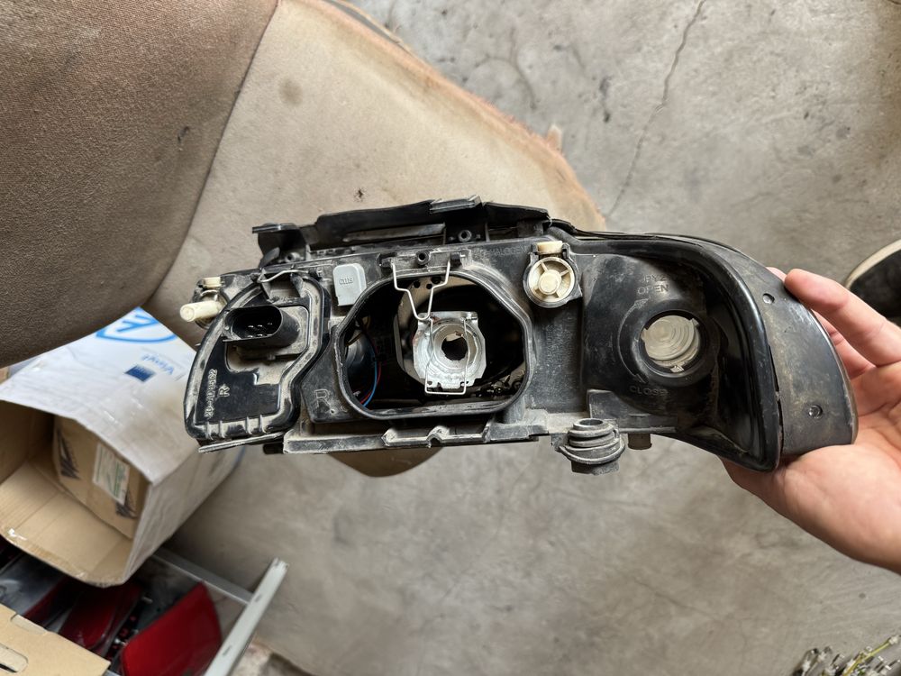 Фара права Audi a4 b5 рестайл, фари перед, передні