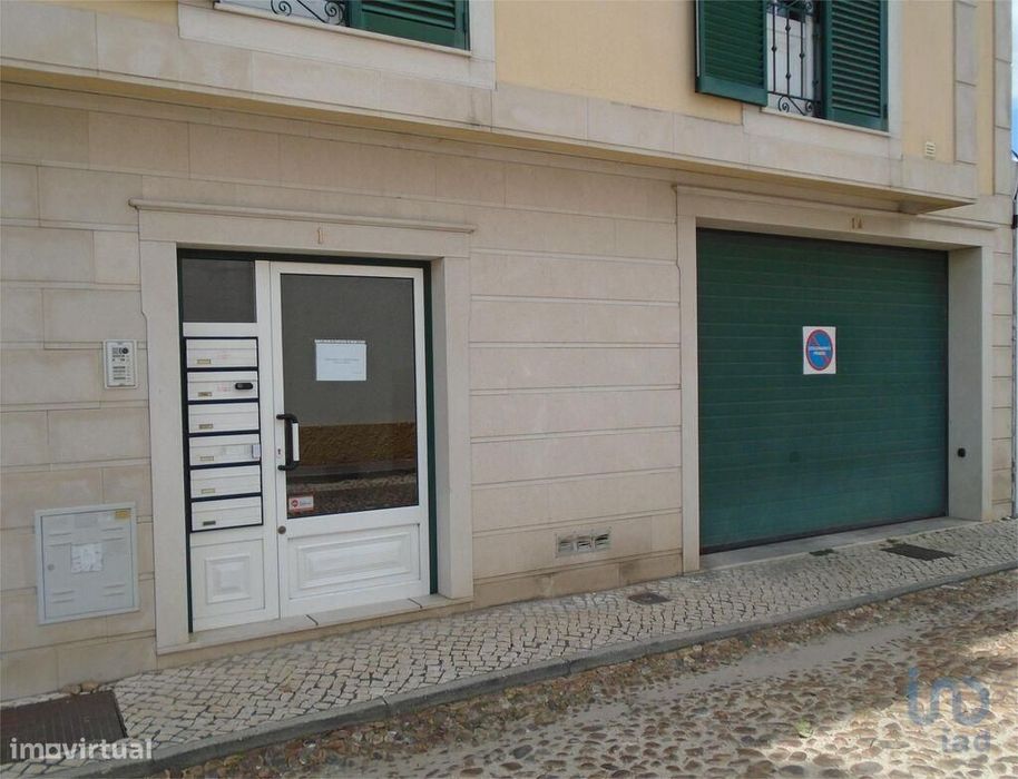 Apartamento T2 em Almeirim de 163,00 m2