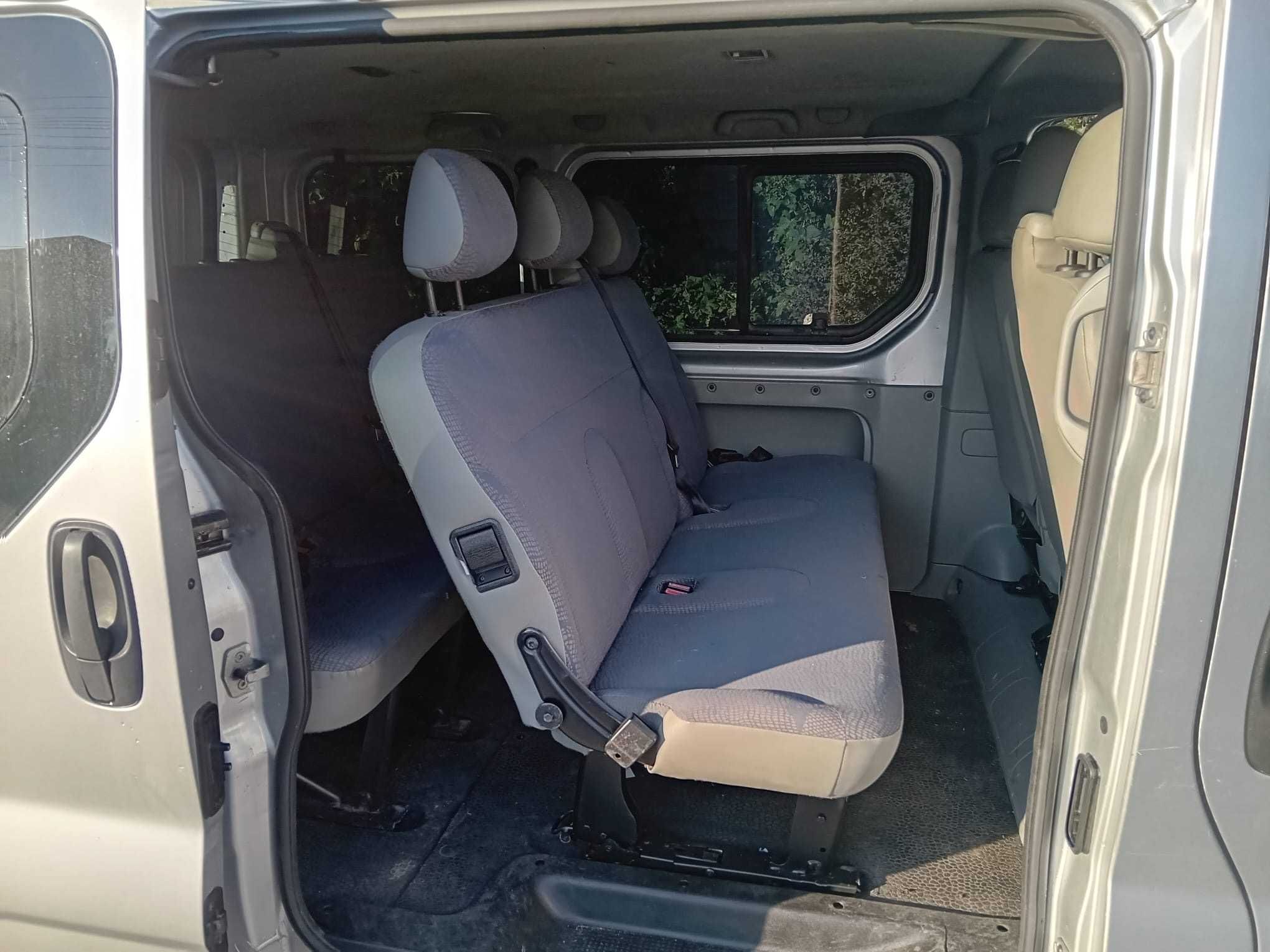 Renault Trafic 1.9 DCi 2005r. 9-cio osobowy