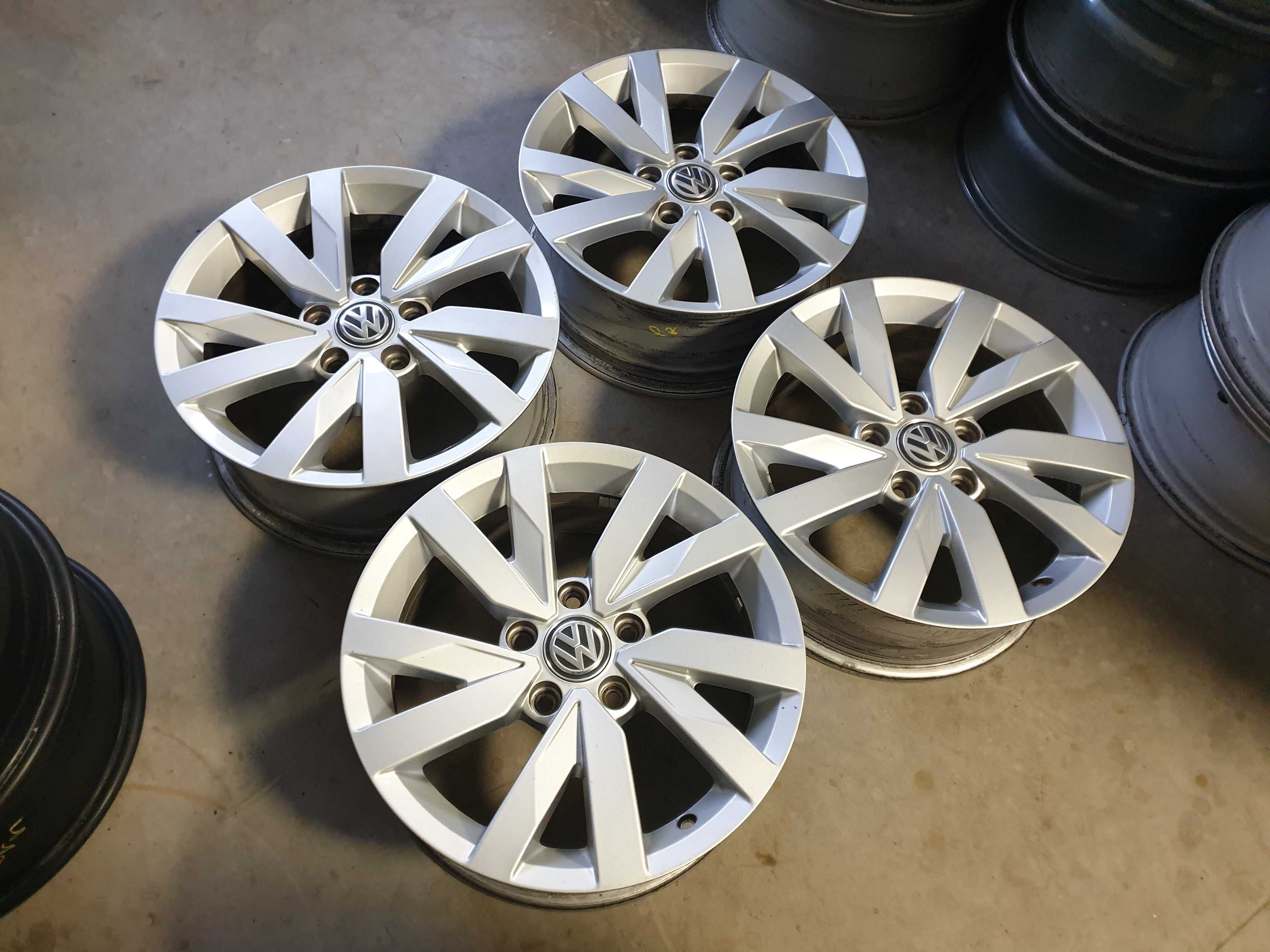 Alufelgi 16" VW Golf VII Passat b6 b7 b8 Caddy Touran Sharan T4 5x112