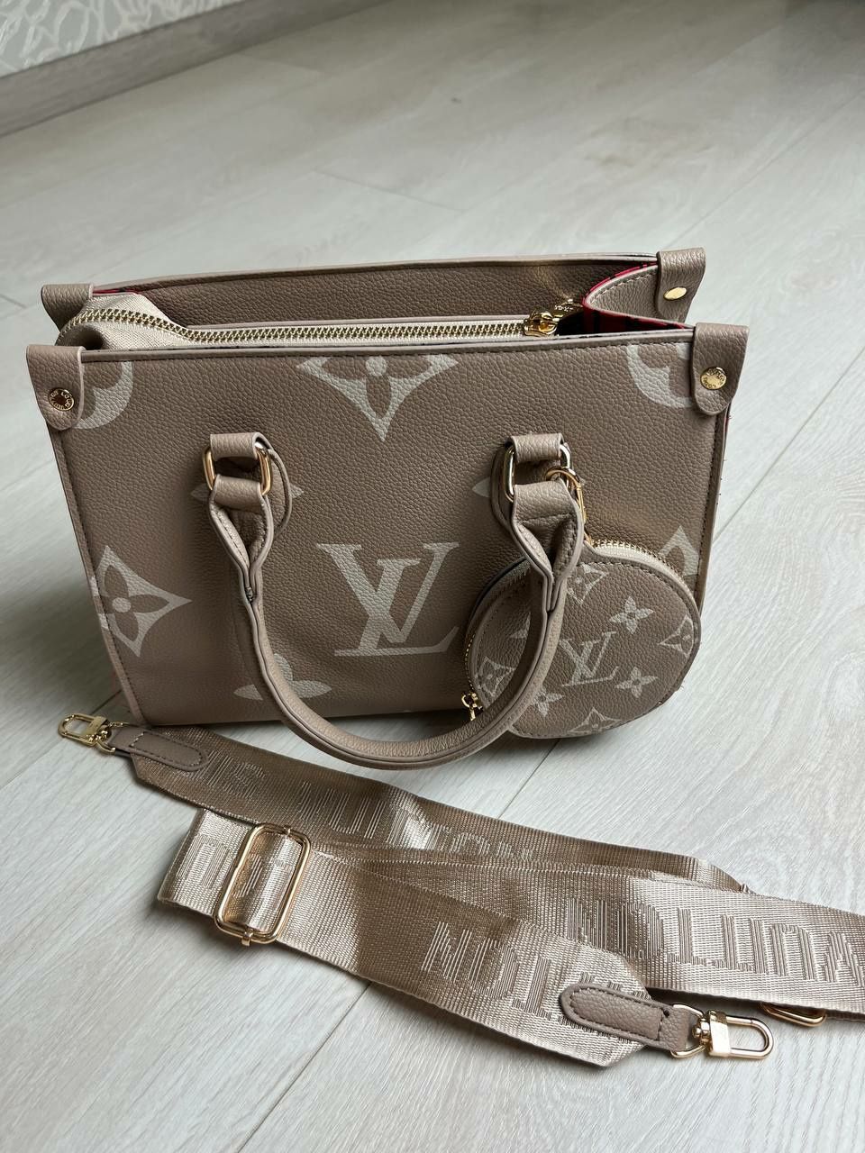 Сумка Louis Vuitton