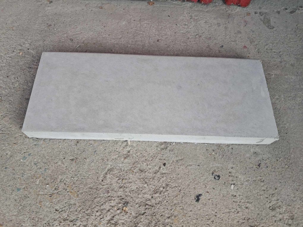 Krawęznik betonowy