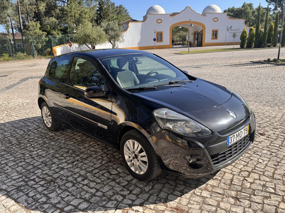 Renault Clio Bem estimado de Dezembro 2011