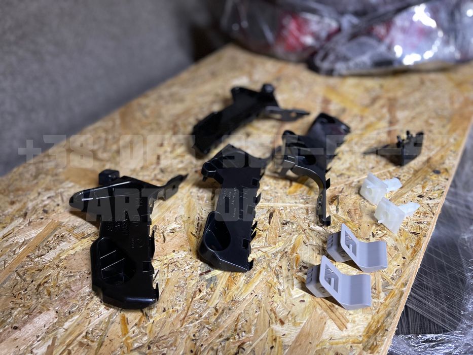 Кронштейн направляющая крыла бампера Mazda CX5 KF 3 6 GL CX9 СХ90 СХ50